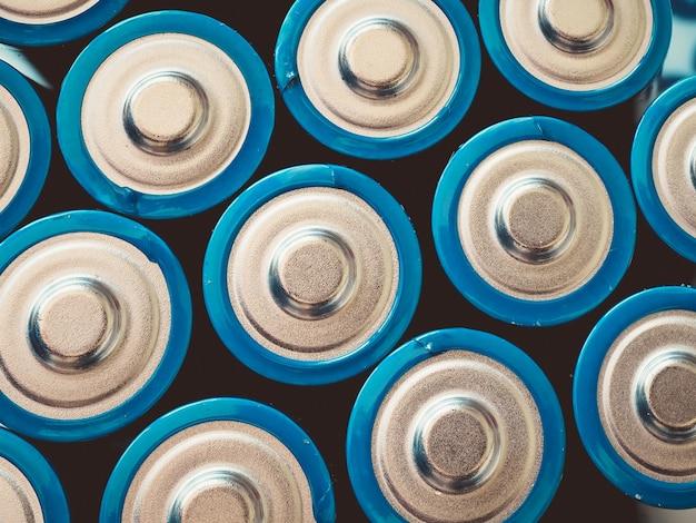  Impact of overfilling a battery with water - Ensuring optimal battery performance
